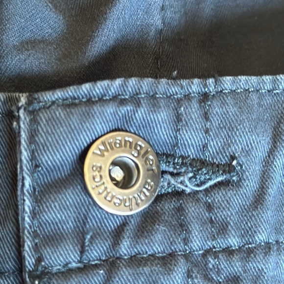 Wrangler Blue Men’s Cargo Shorts - Size 52 - Picture 6 of 11